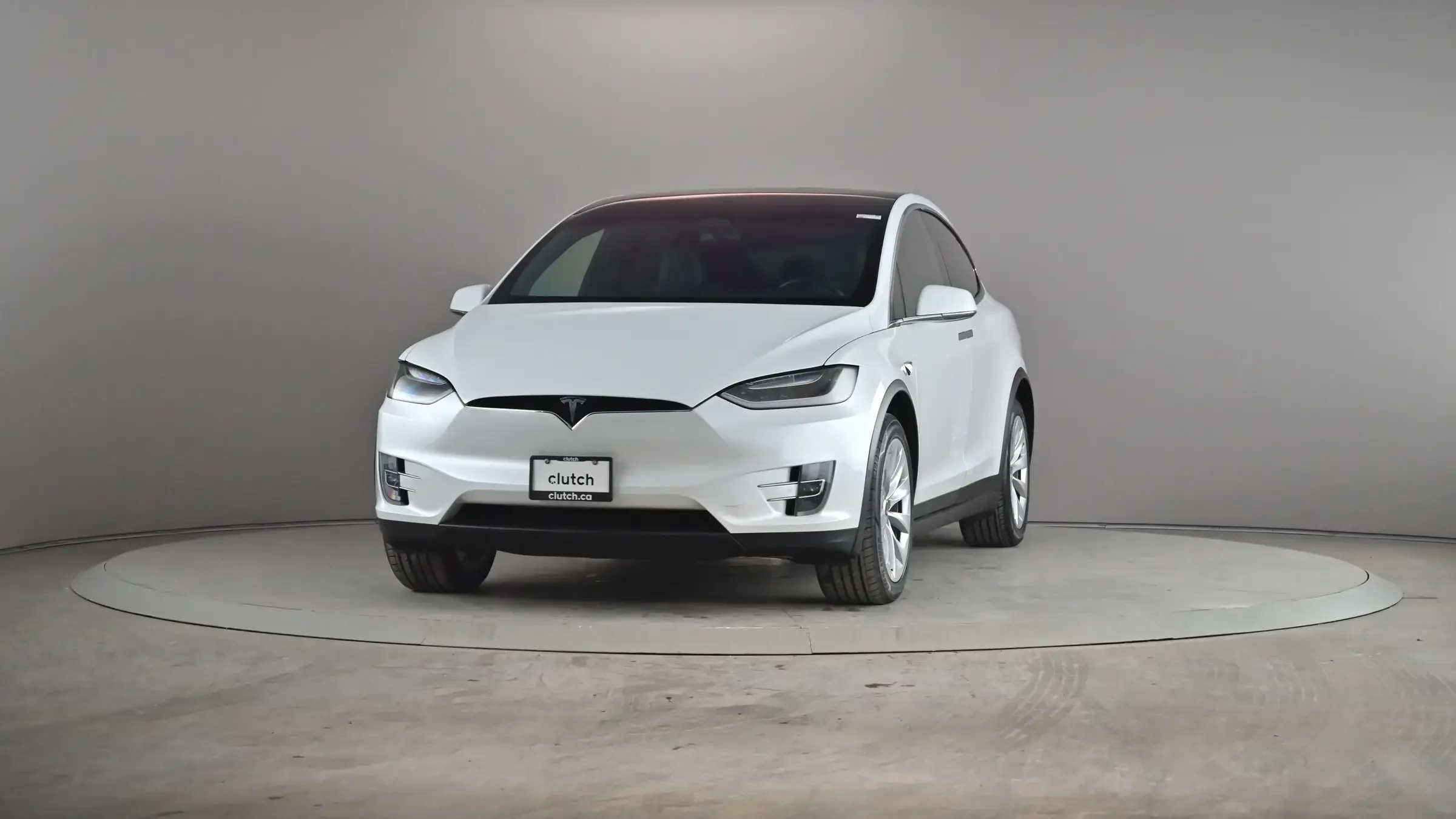 Tesla Model X 90D - Photo 2