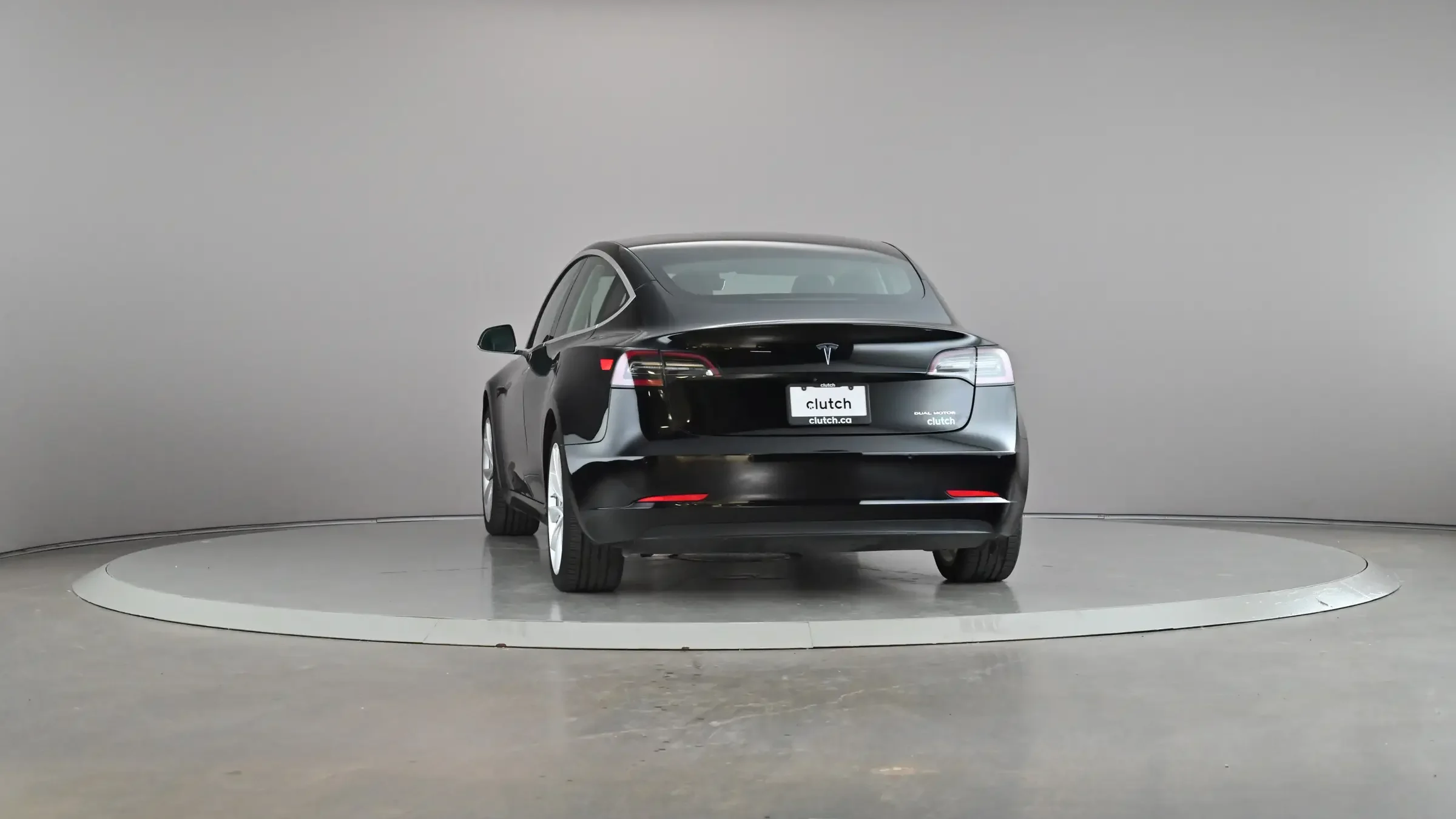Tesla Model 3 Long Range - Photo 2