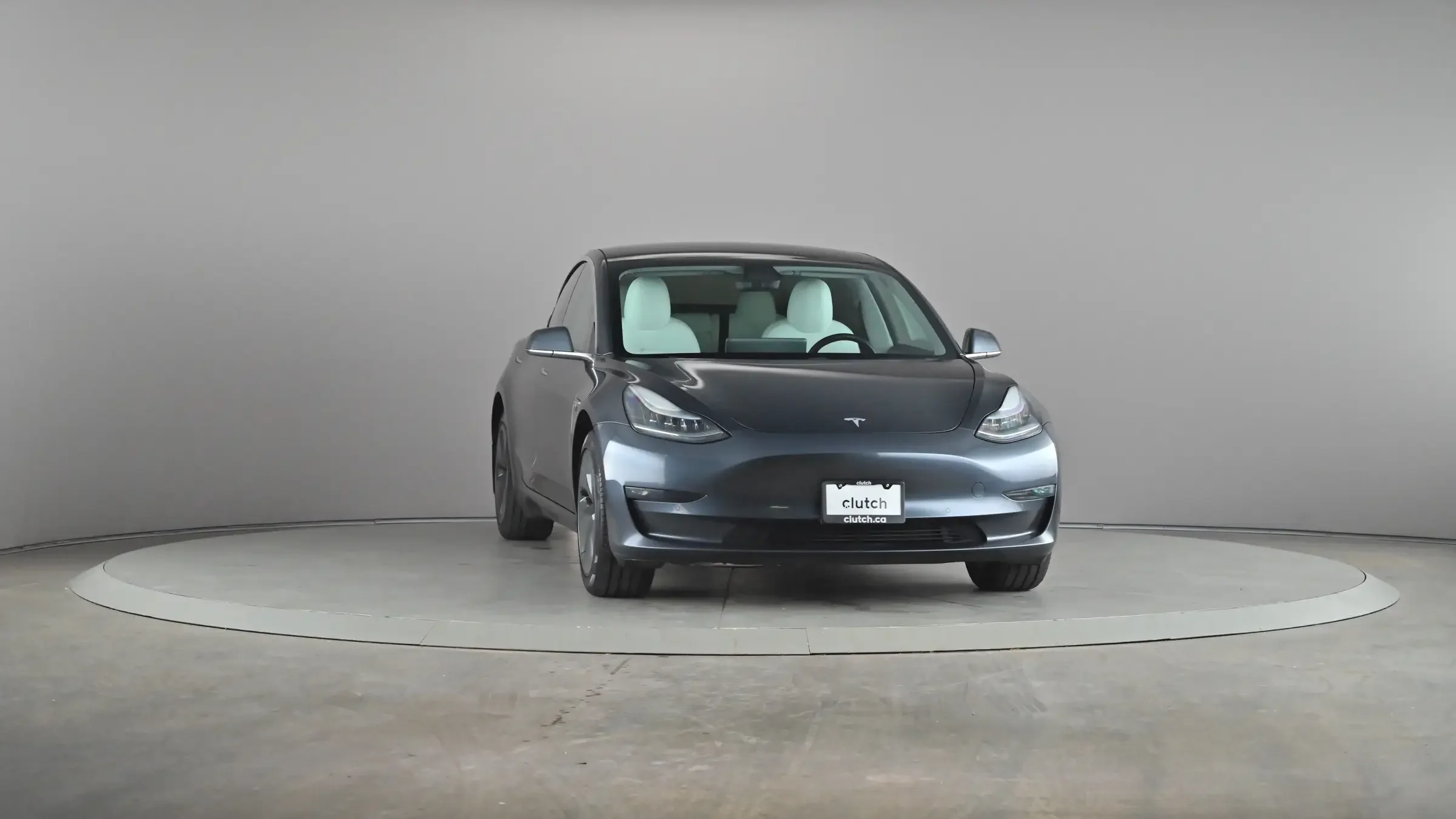 Tesla Model 3 Standard Range Plus - Photo 1