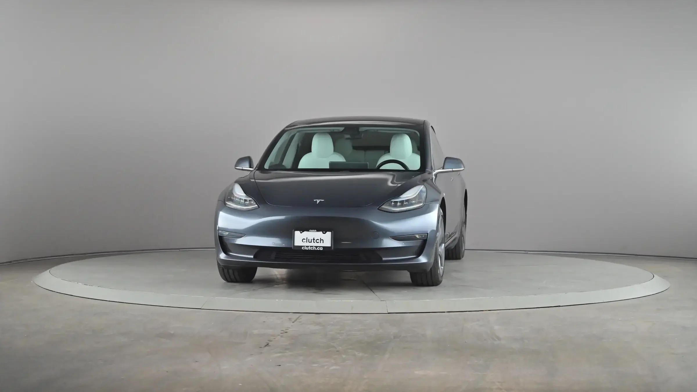 Tesla Model 3 Standard Range Plus - Photo 2