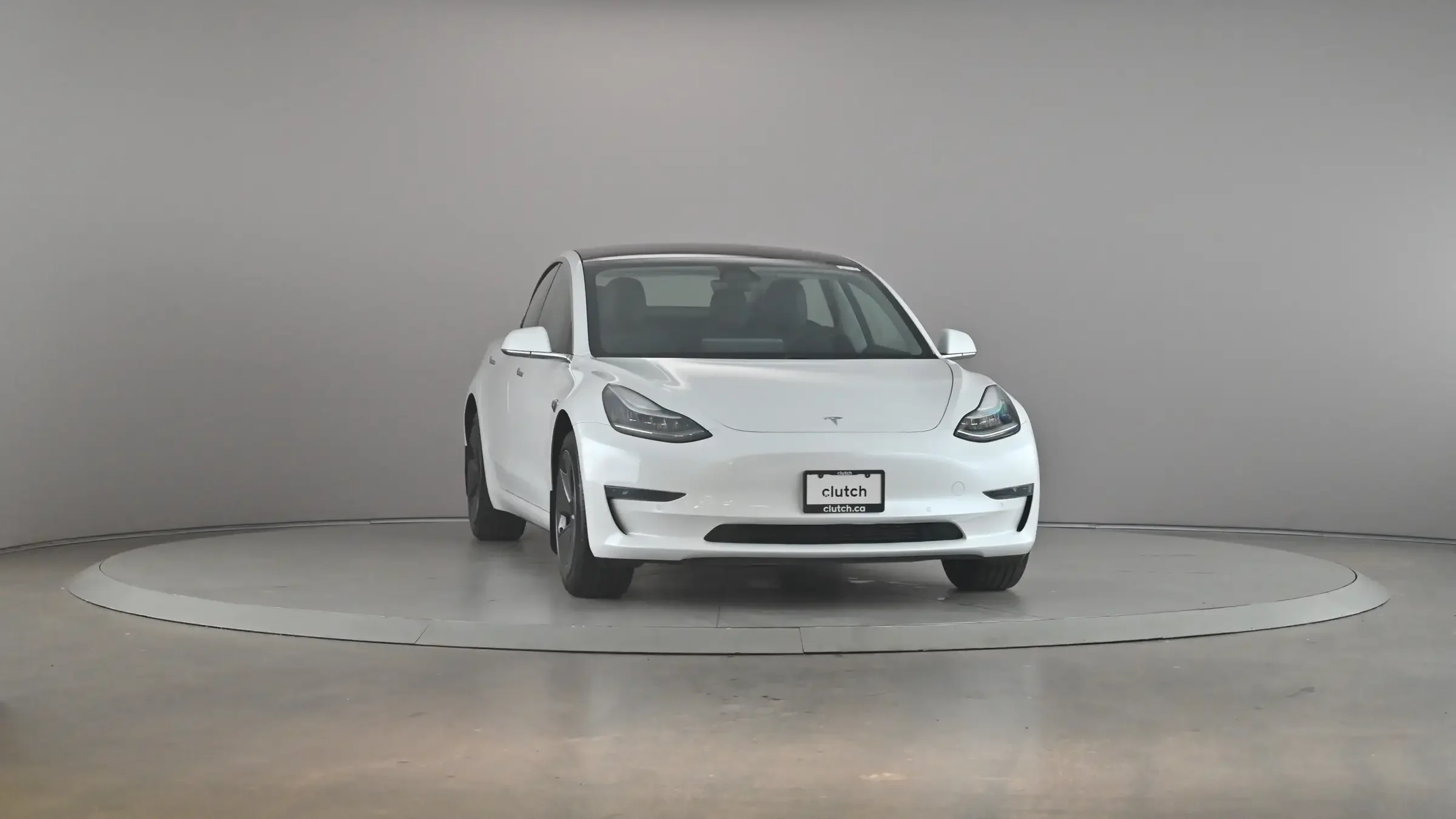 Tesla Model 3 Standard Range Plus - Photo 1