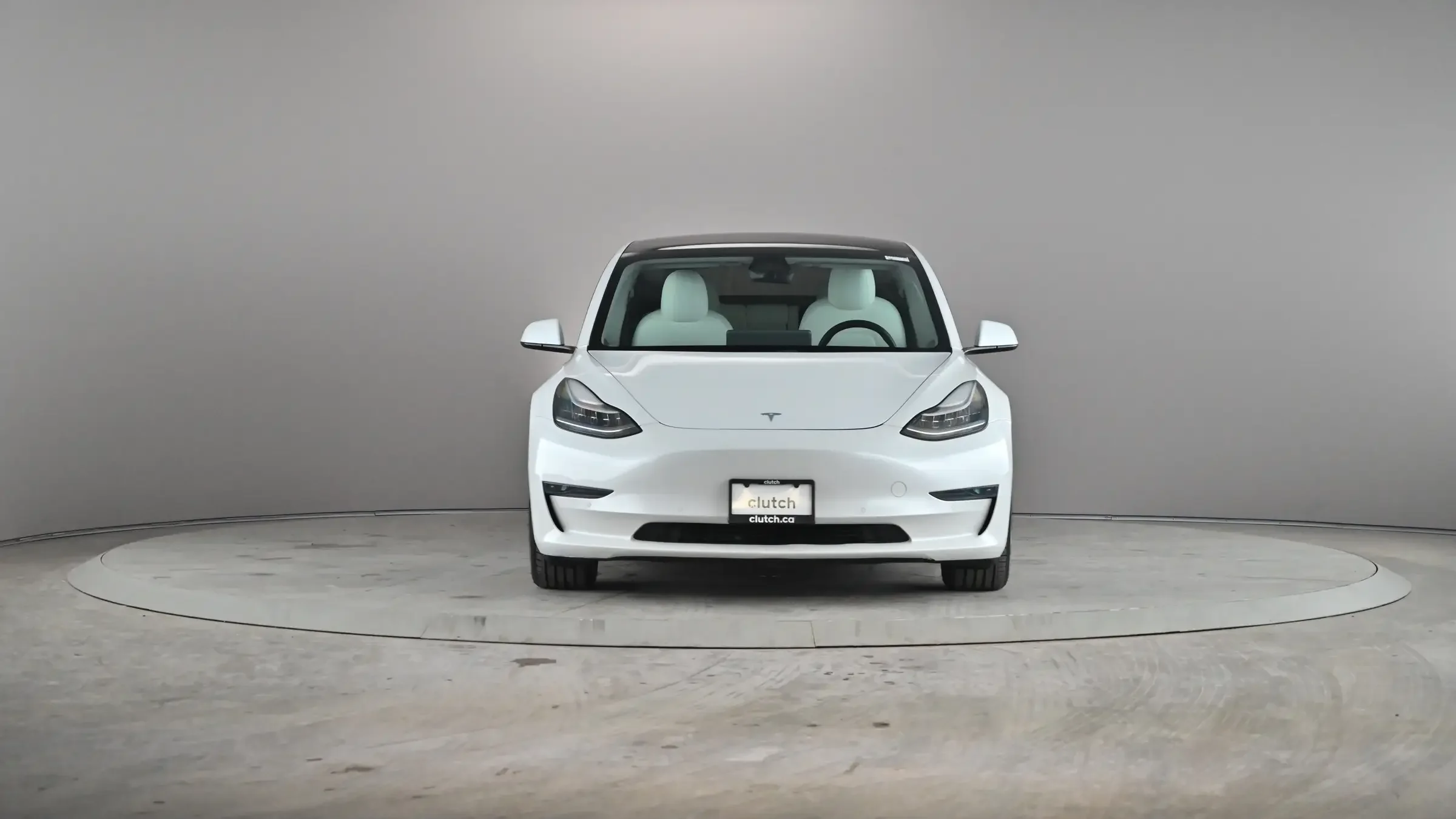 Tesla Model 3 Standard Range - Photo 2
