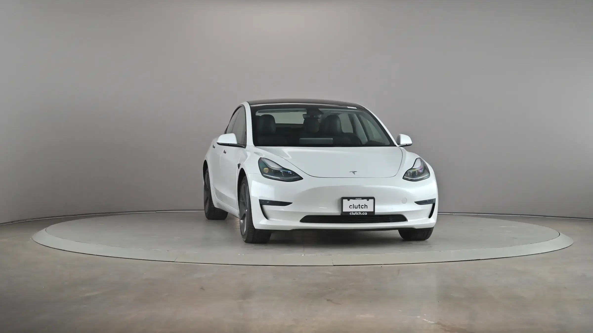 Tesla Model 3 Standard Range Plus - Photo 1