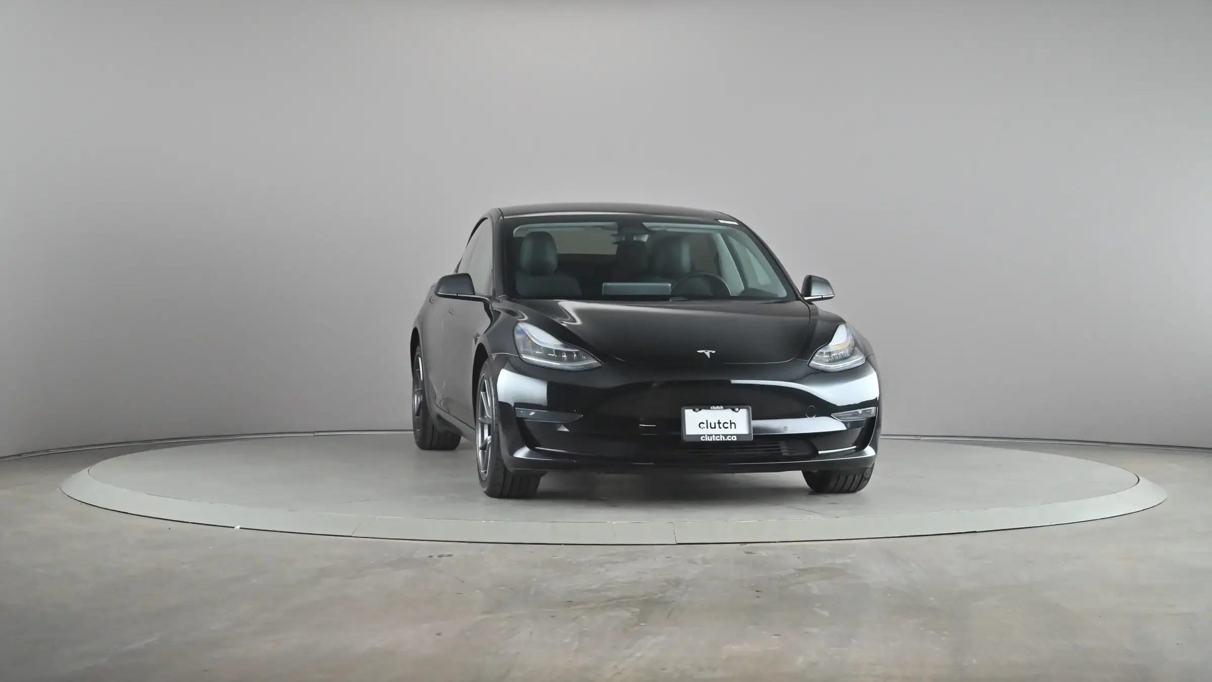 Tesla Model 3 Standard Range Plus - Photo 1