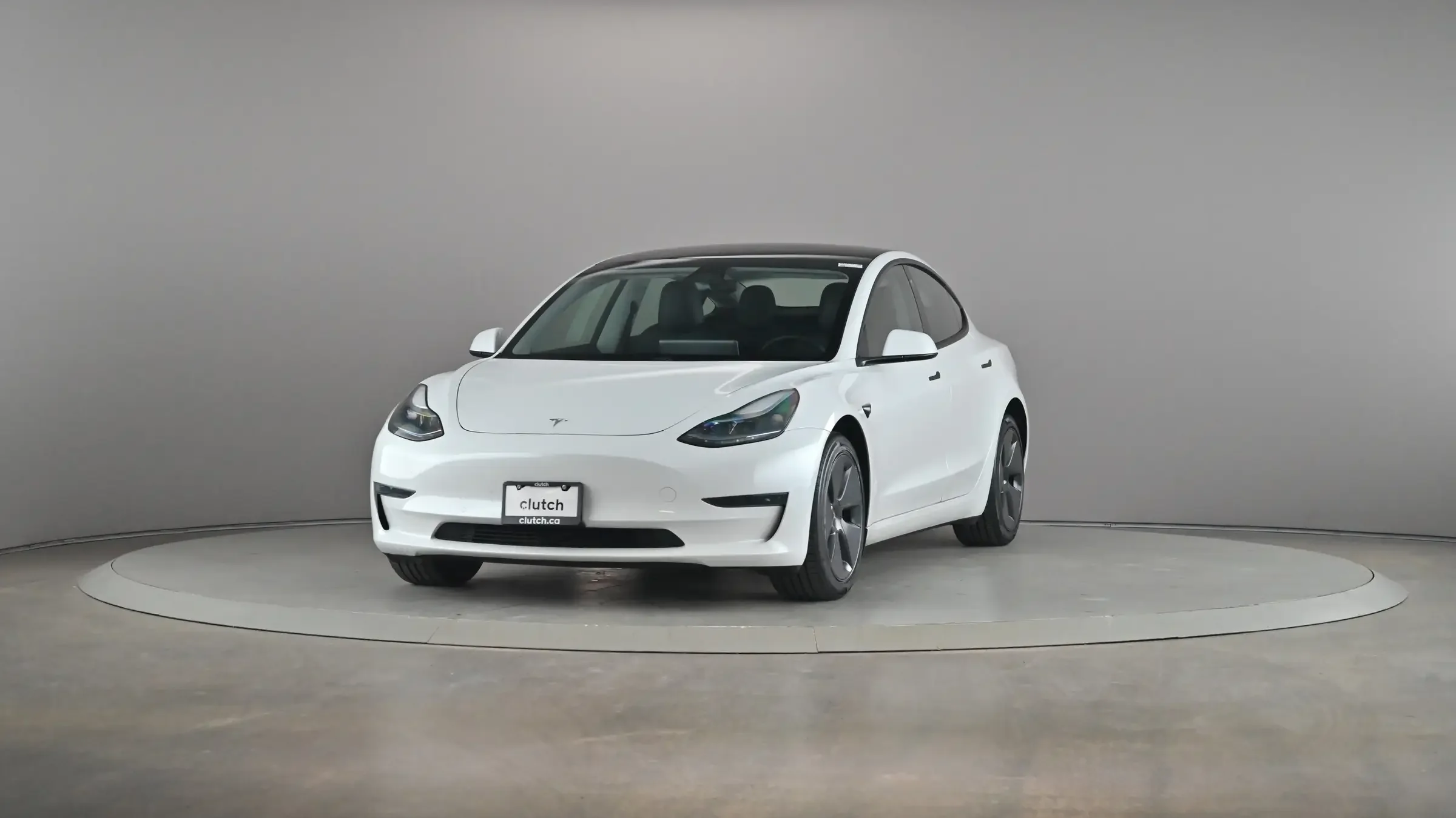 Tesla Model 3 Standard Range Plus - Photo 2