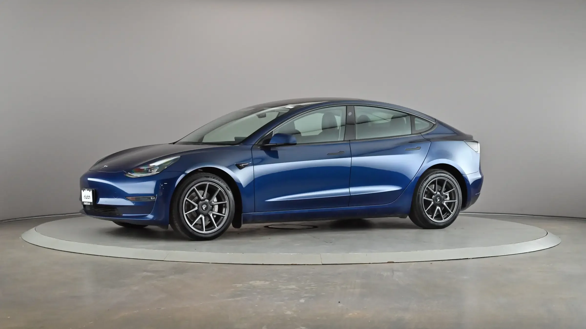 Tesla Model 3 Long Range - Photo 2