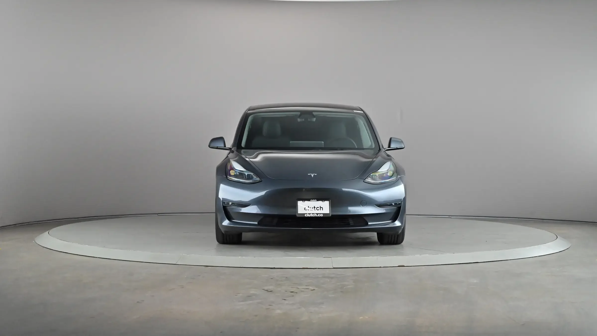 Tesla Model 3 Standard Range - Photo 2