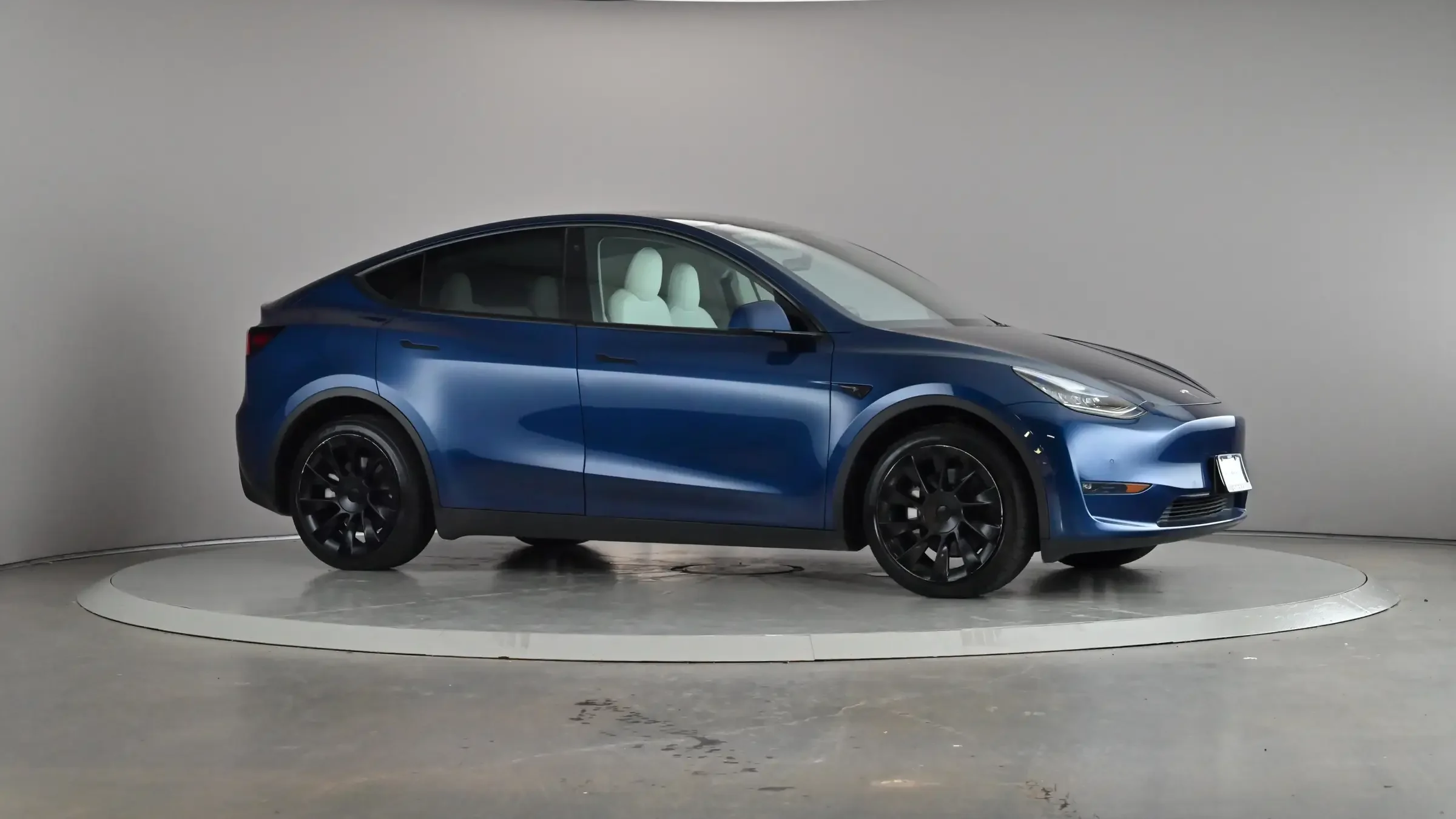 Tesla Model Y Long Range - Photo 1
