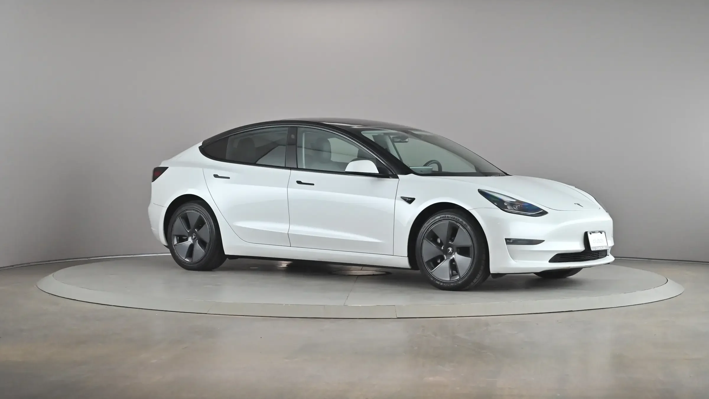 Tesla Model 3 Long Range - Photo 2