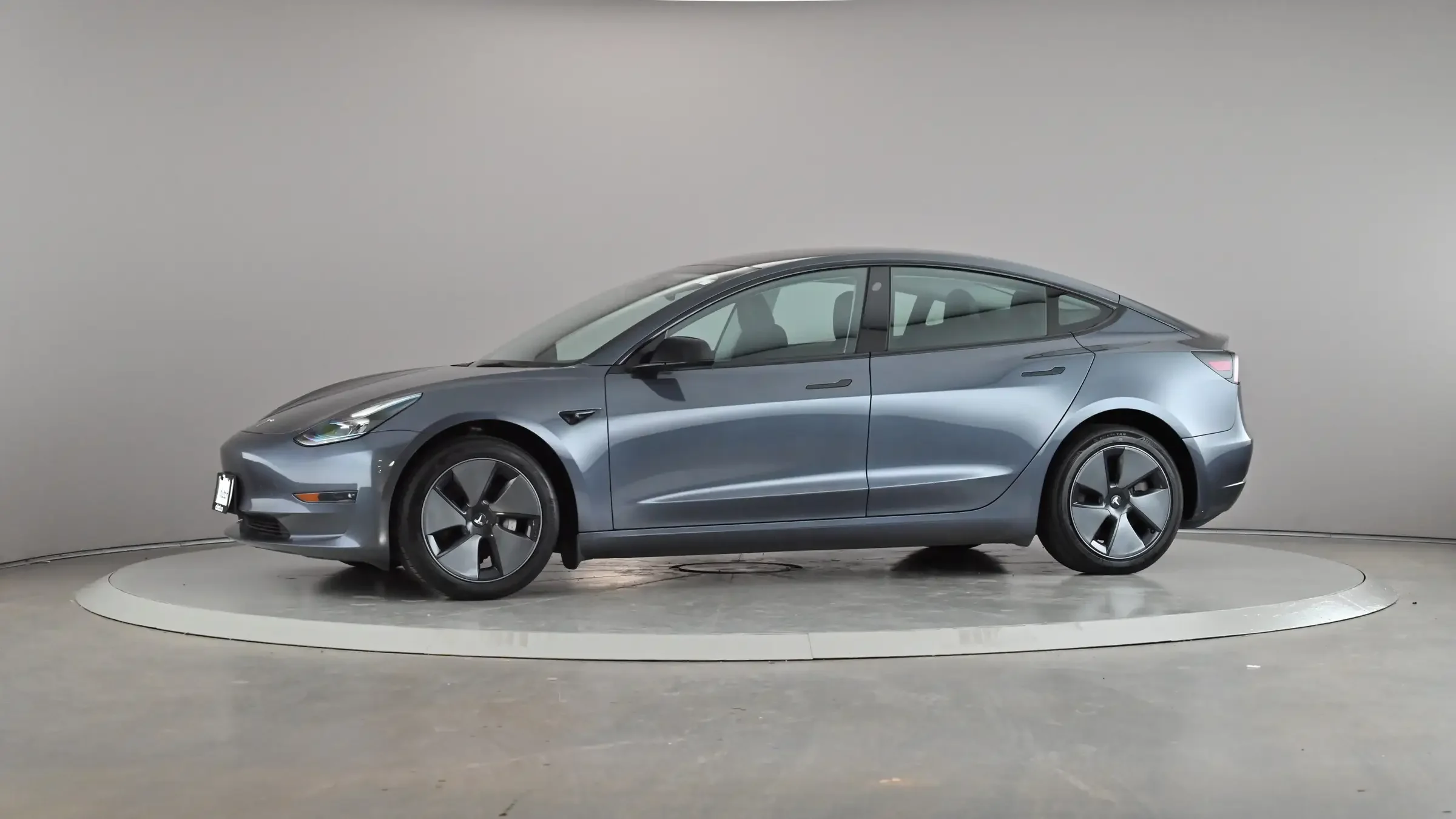 Tesla Model 3 RWD - Photo 2