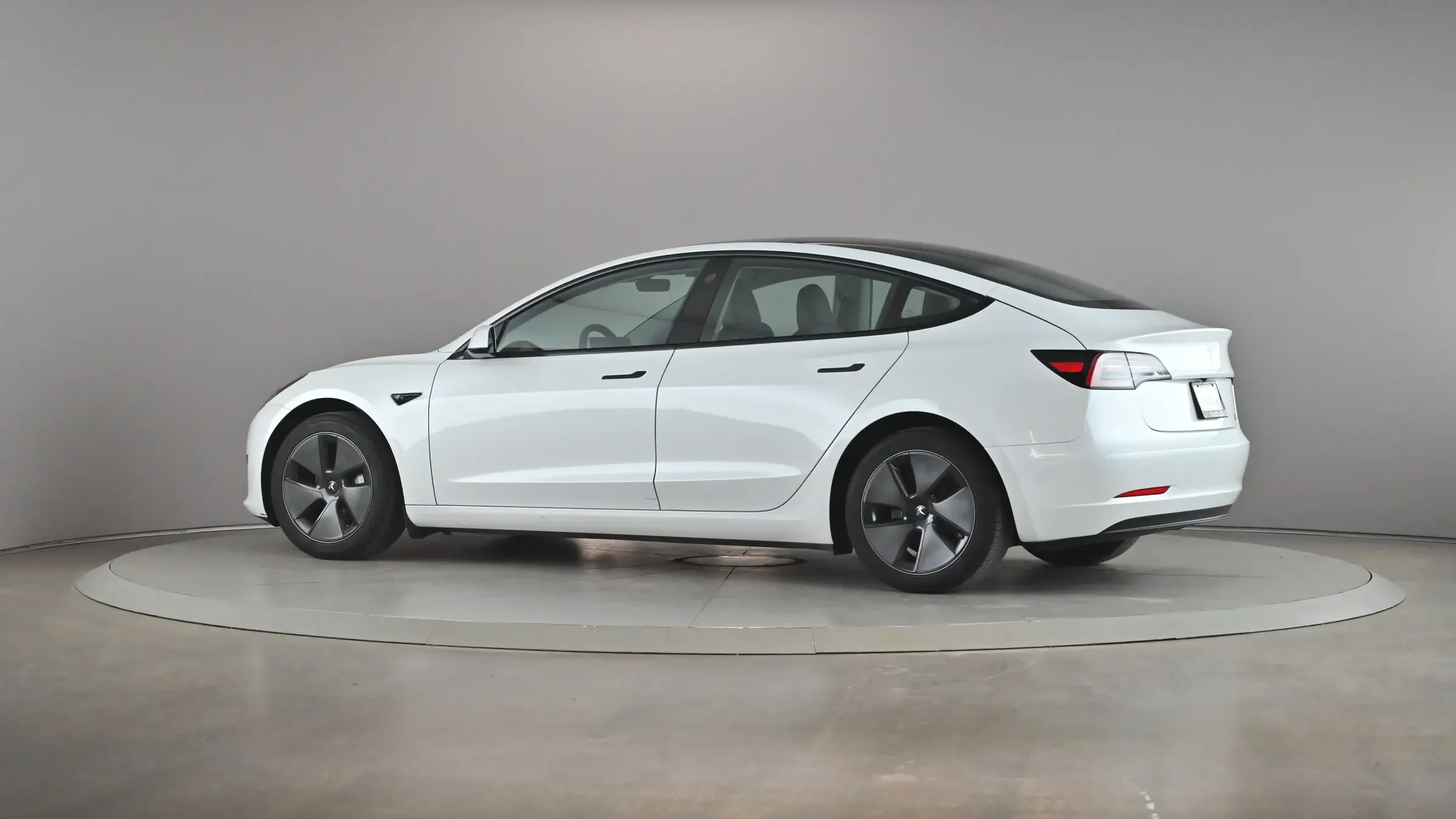 Tesla Model 3 RWD - Photo 3