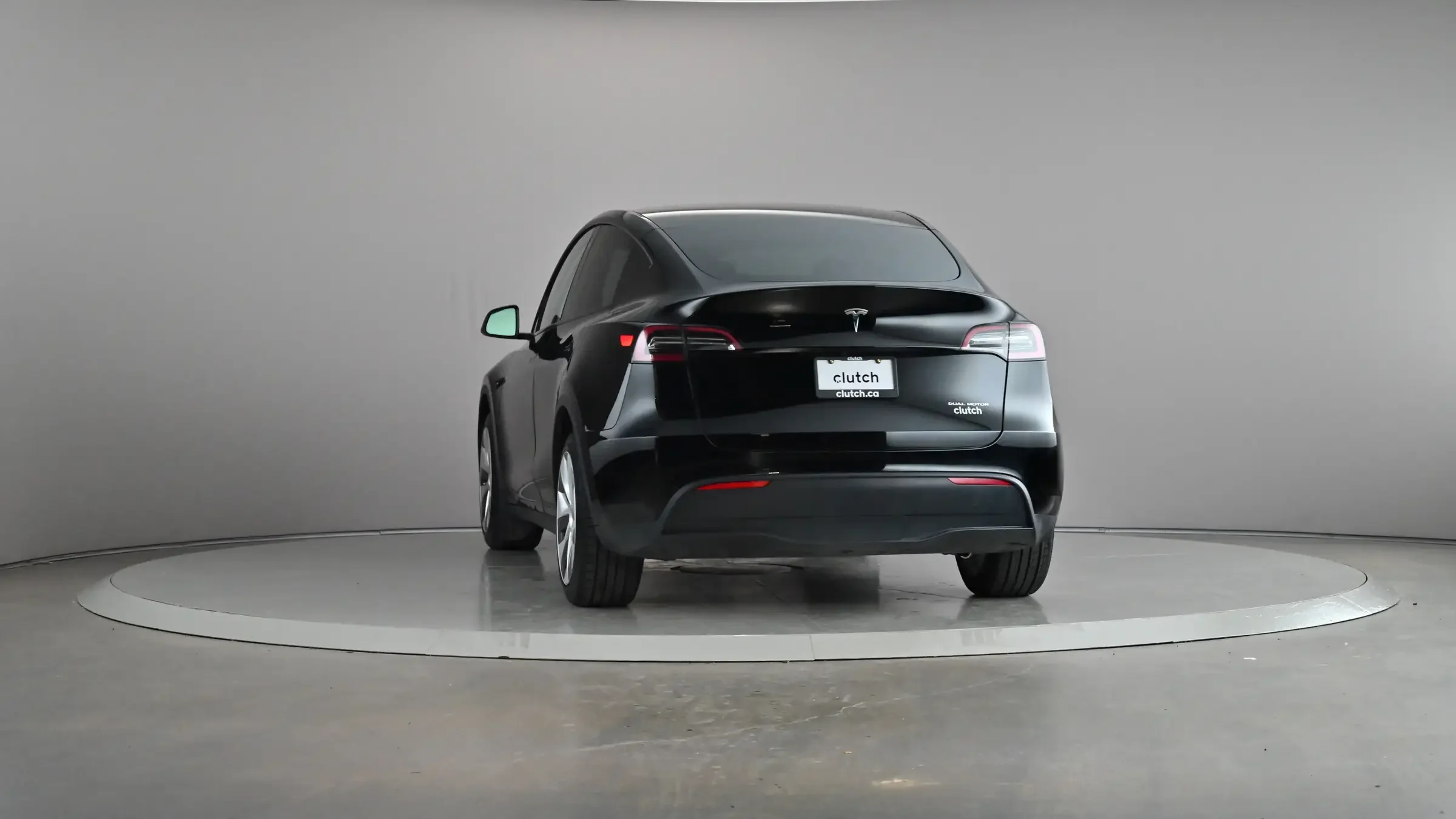 Tesla Model Y Long Range - Photo 2