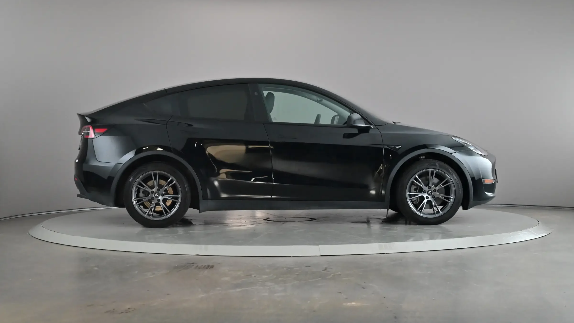 Tesla Model Y RWD - Photo 3