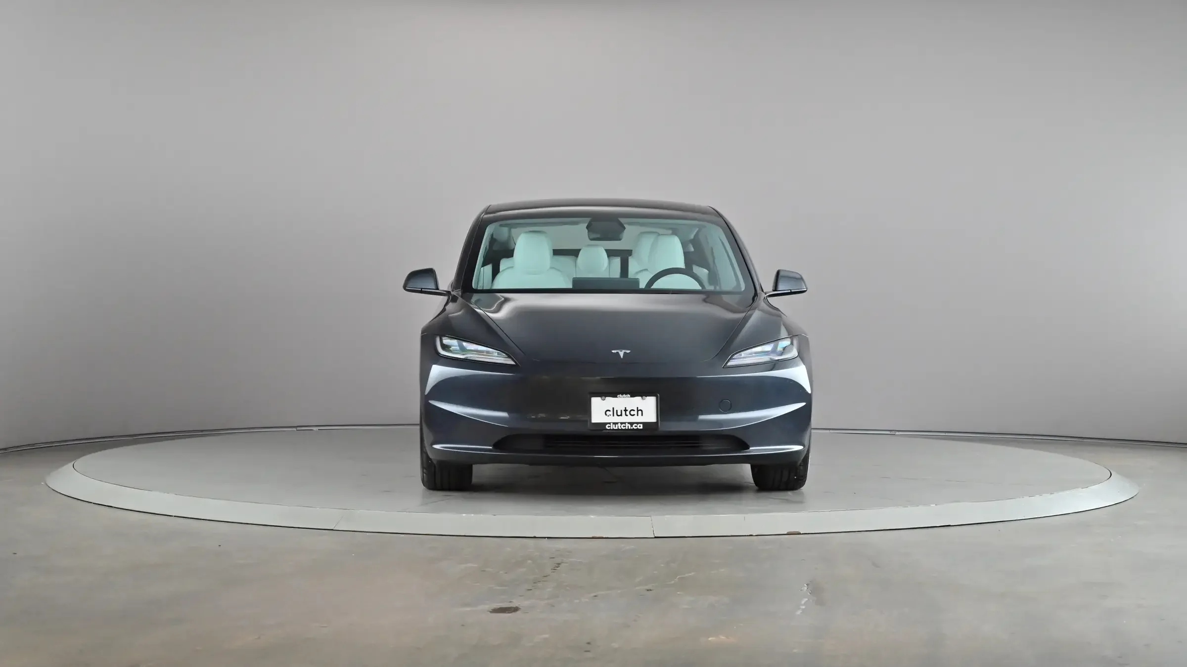 Tesla Model 3 - Photo 2