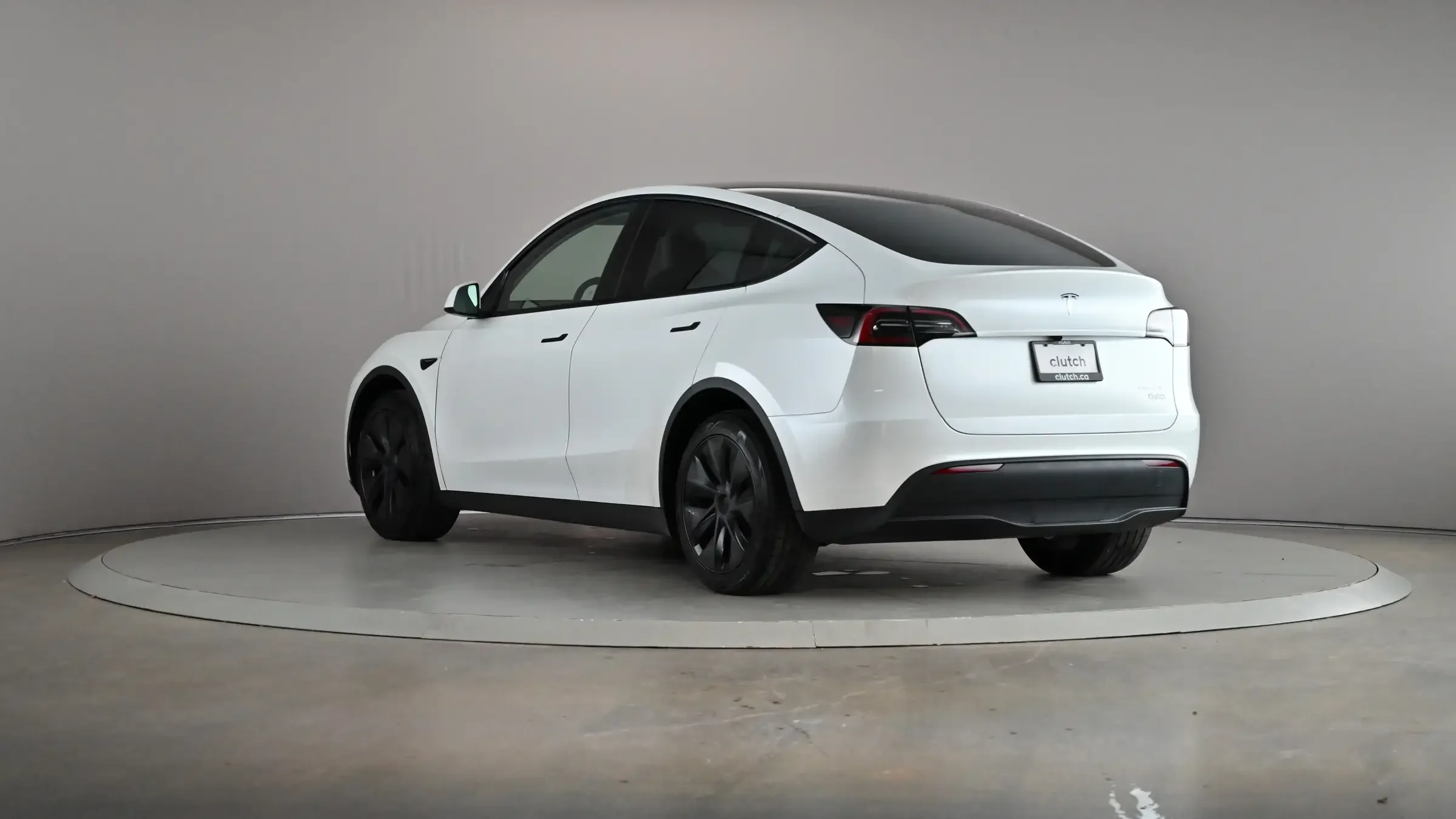 Tesla Model Y Long Range - Photo 2